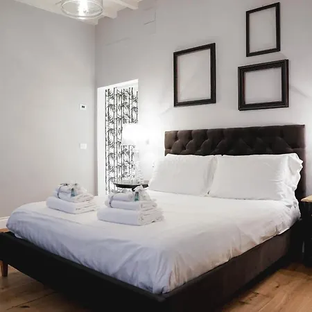 Art Black & White Apartment *