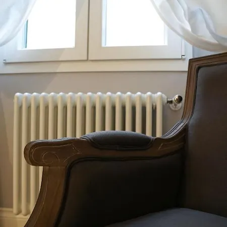 Art Black & White Apartment